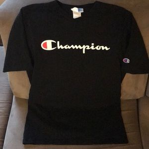 CHAMPION-blk t-shirt: EUC (S)